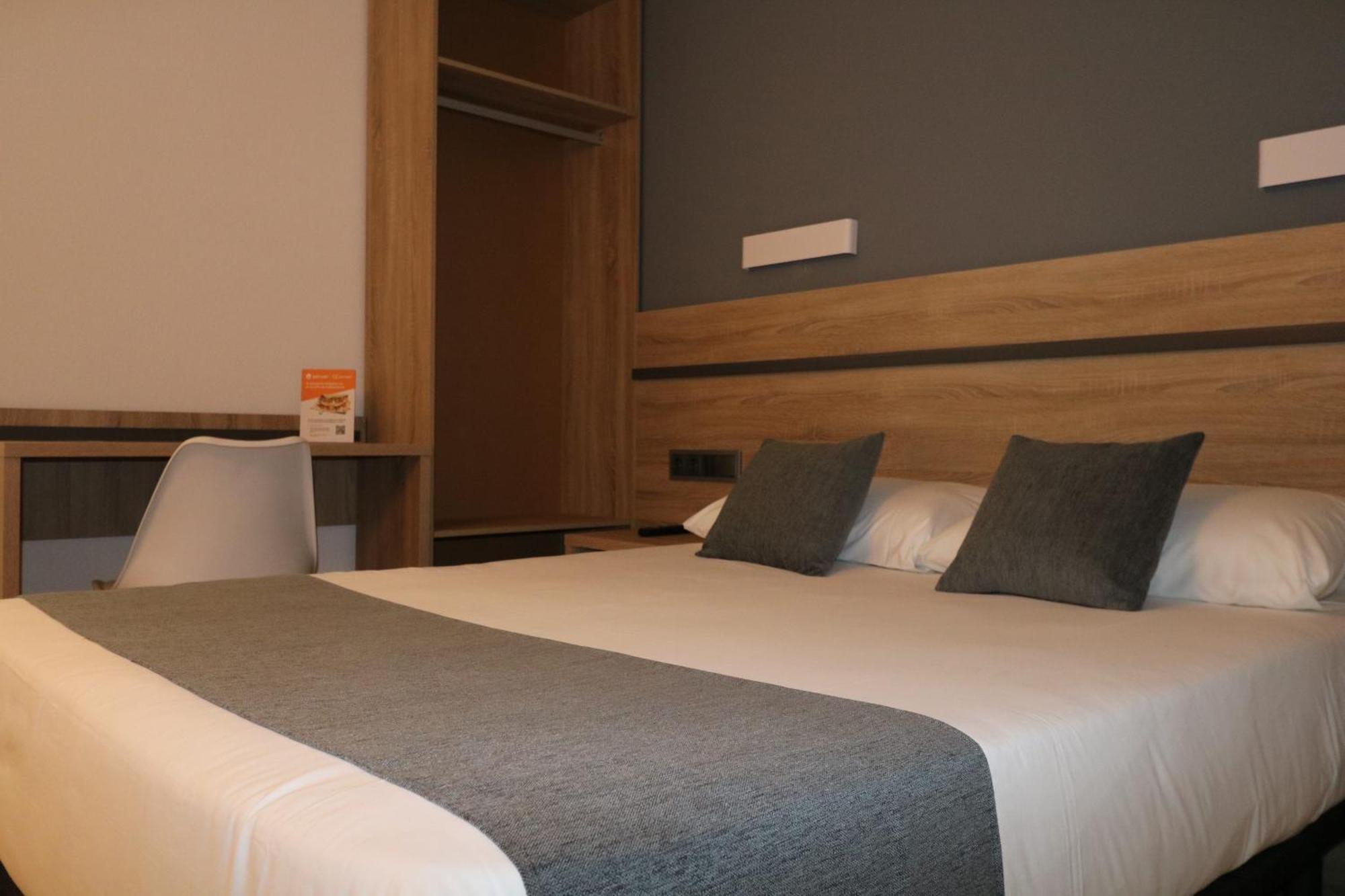 Hostal Alda Palencia Plaza Zewnętrze zdjęcie